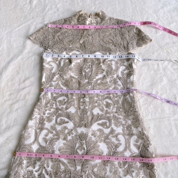 Tadashi Shoji Corded Beige Crewneck Short Sleeve Mini Dress S (4) - Picture 5 of 13